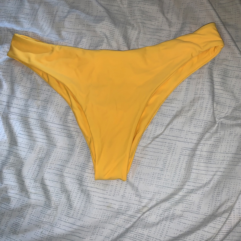Yellow Bikini Set - Picture 5 of 7